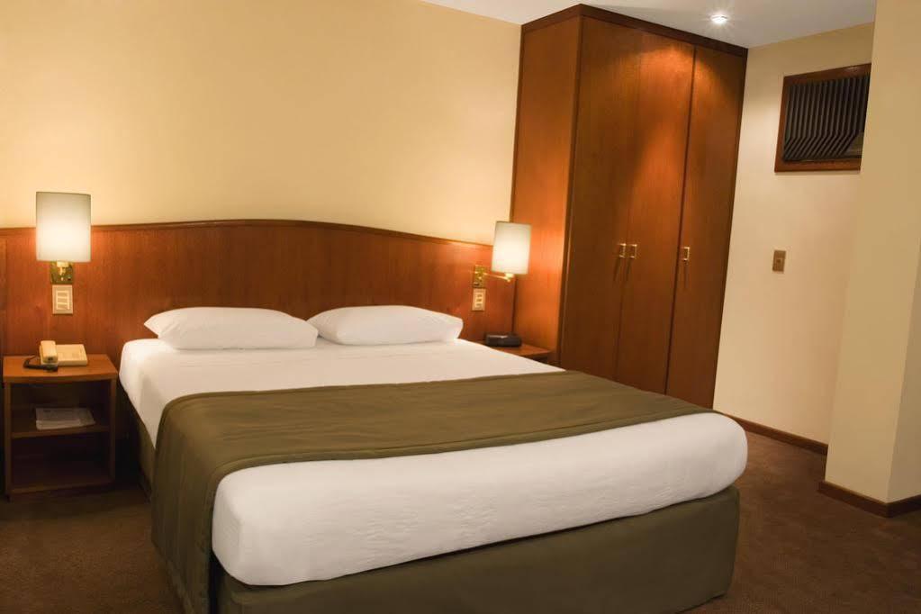 Hotel Moncloa São Paulo Buitenkant foto