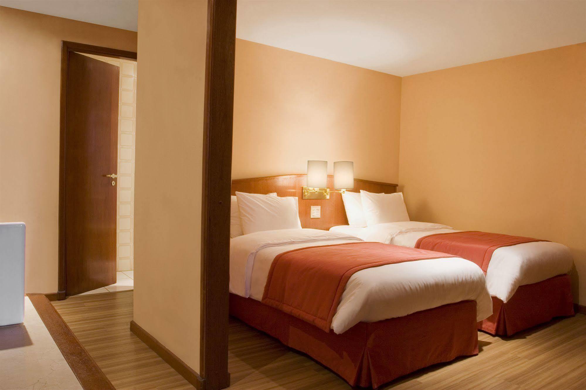 Hotel Moncloa São Paulo Buitenkant foto